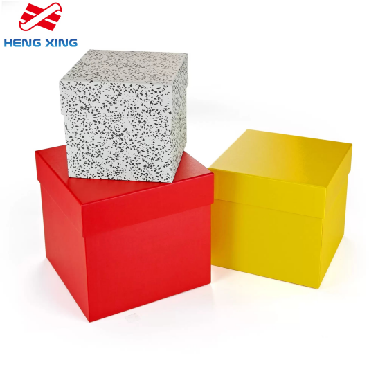 Фабрика картонных коробок для крышек и оснований