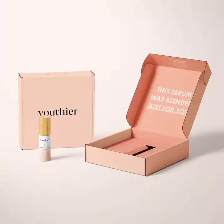 Картонная упаковочная коробка