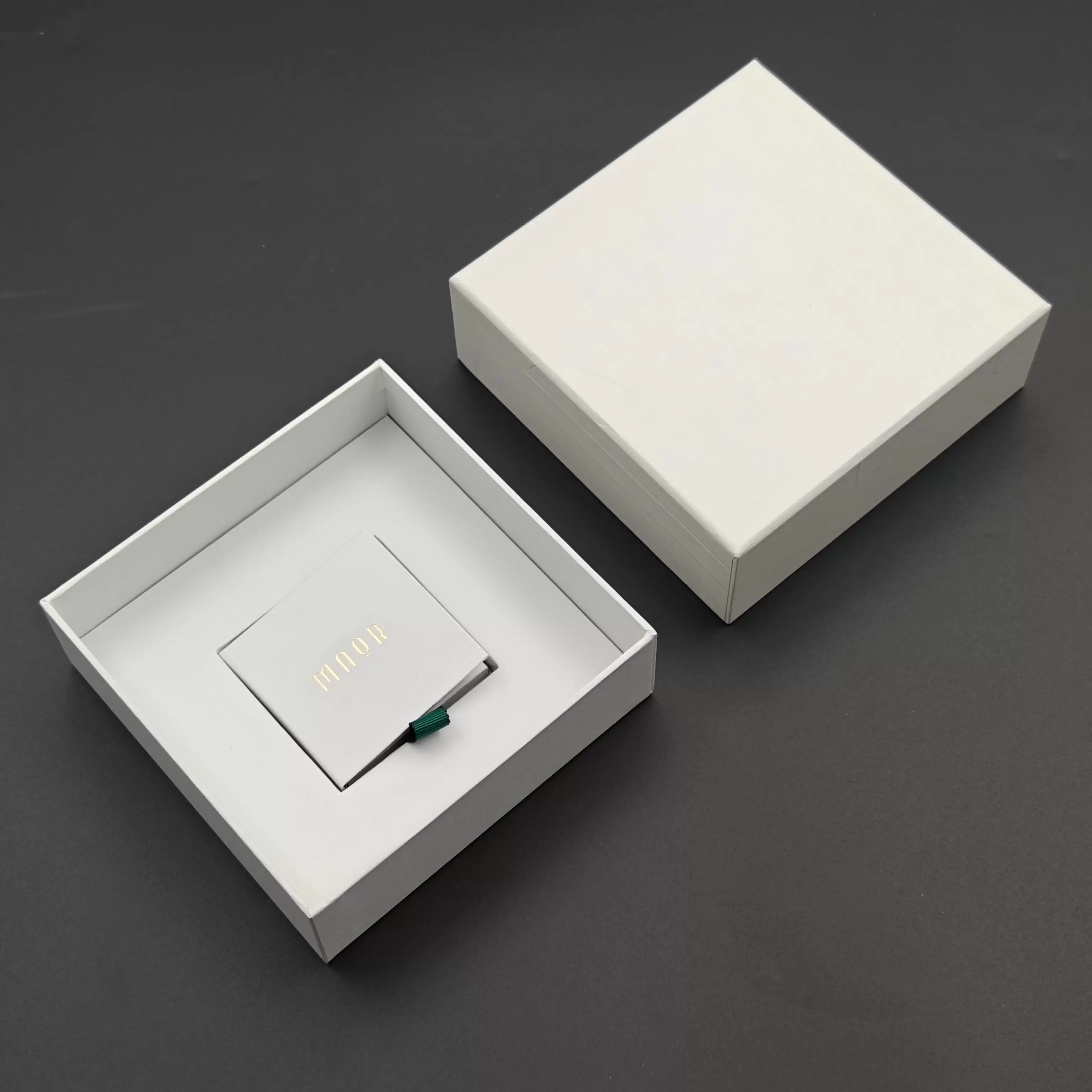 двухсекционная коробка двухсекционная коробка