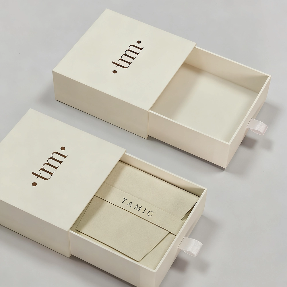  Картонная шкатулка для украшений 