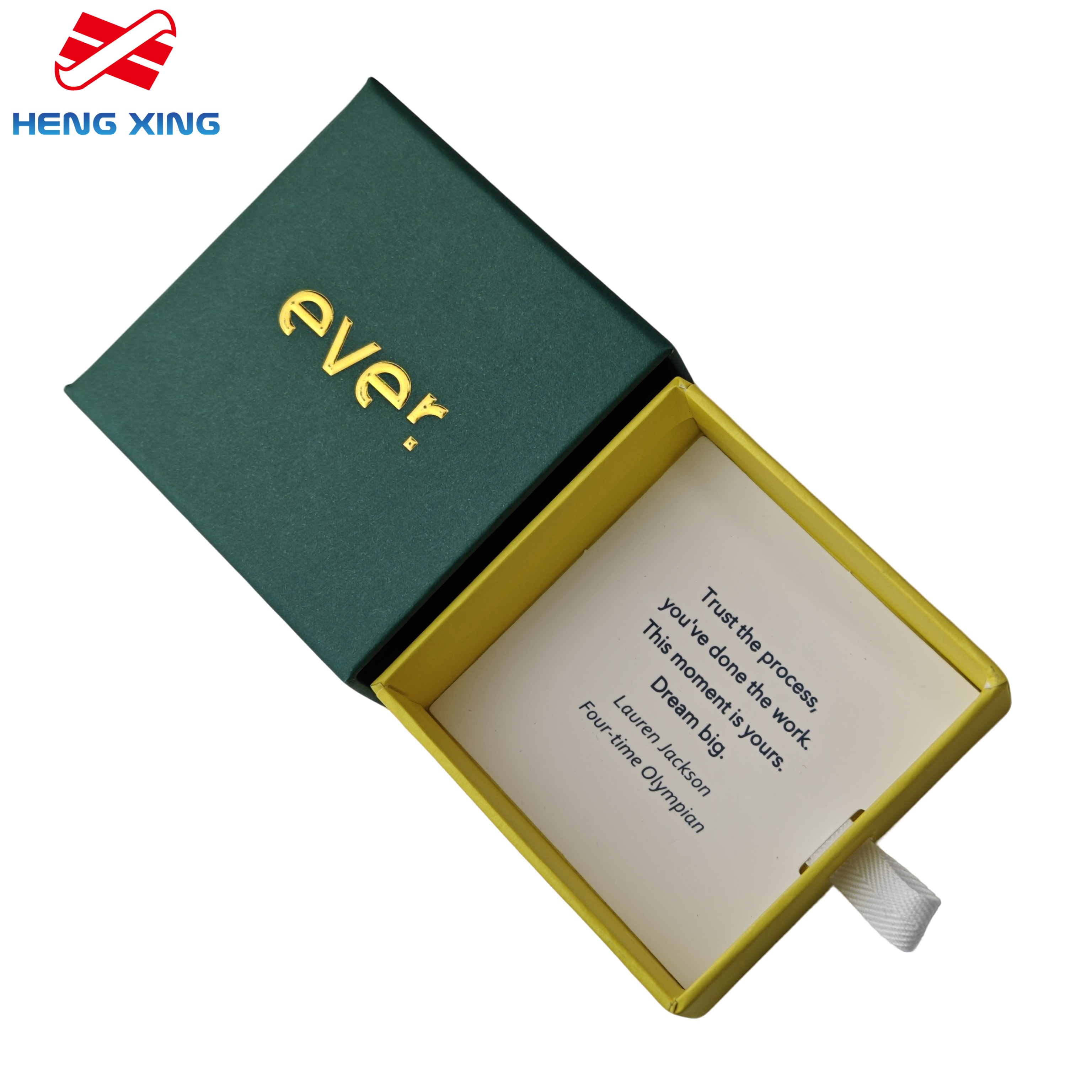 с использованием изготовленных на заказ жестких ящиков